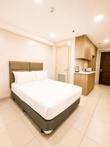 milton hotel makati