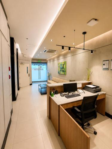 milton hotel makati