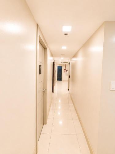 milton hotel makati