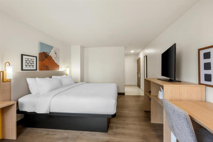 spark by hilton freeport