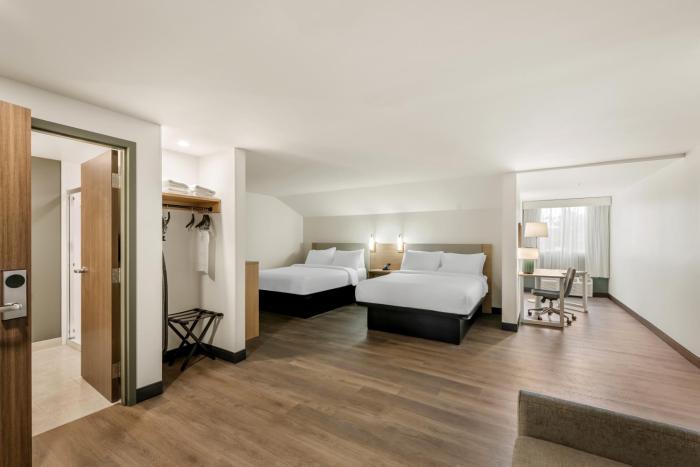 spark by hilton freeport