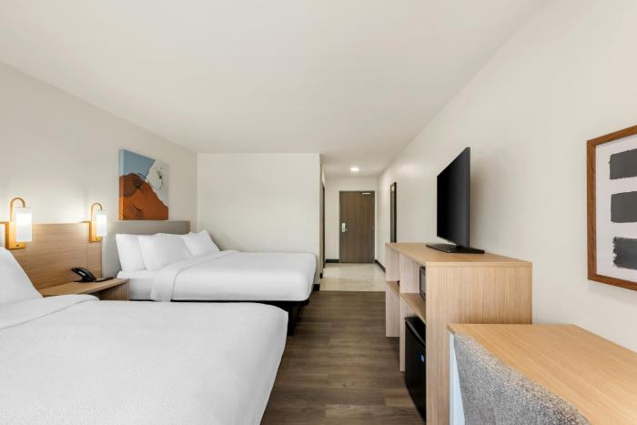 spark by hilton freeport