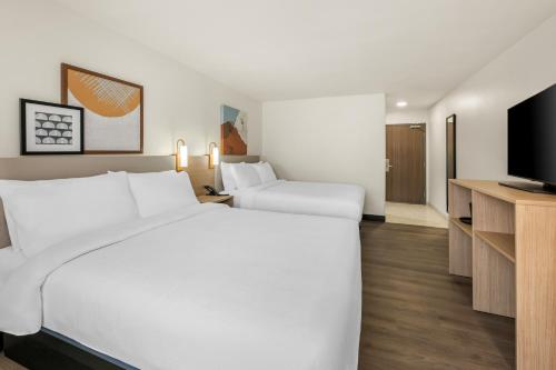 spark by hilton freeport