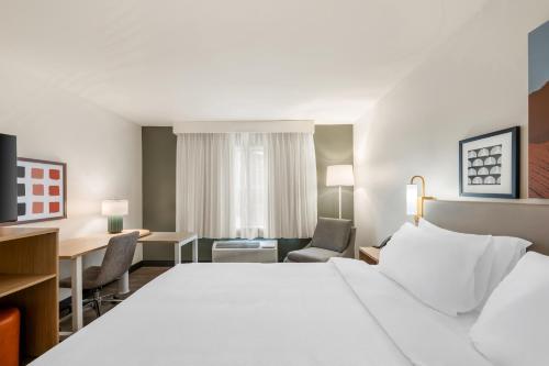 spark by hilton freeport