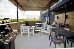 livsmart studios by hilton clarksville