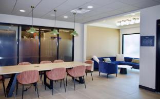 livsmart studios by hilton clarksville