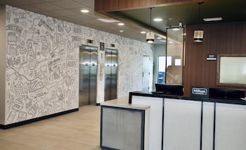 livsmart studios by hilton clarksville