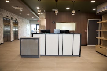 livsmart studios by hilton clarksville