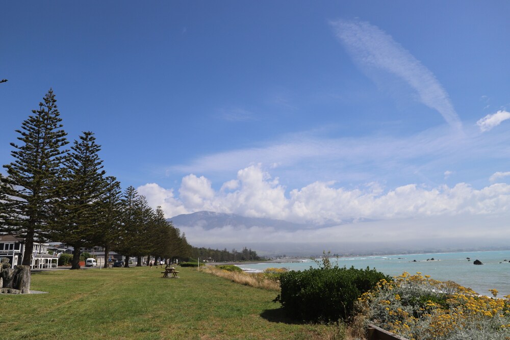 sierra beachfront motel