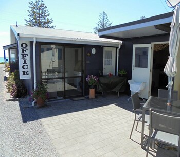 sierra beachfront motel