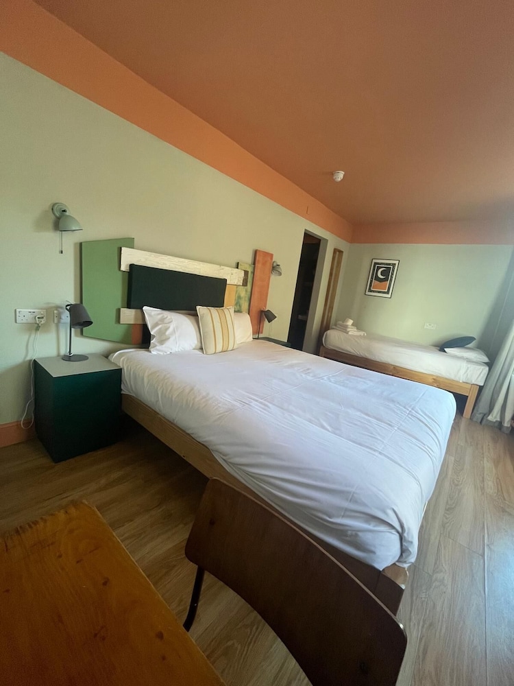 west beach hotel