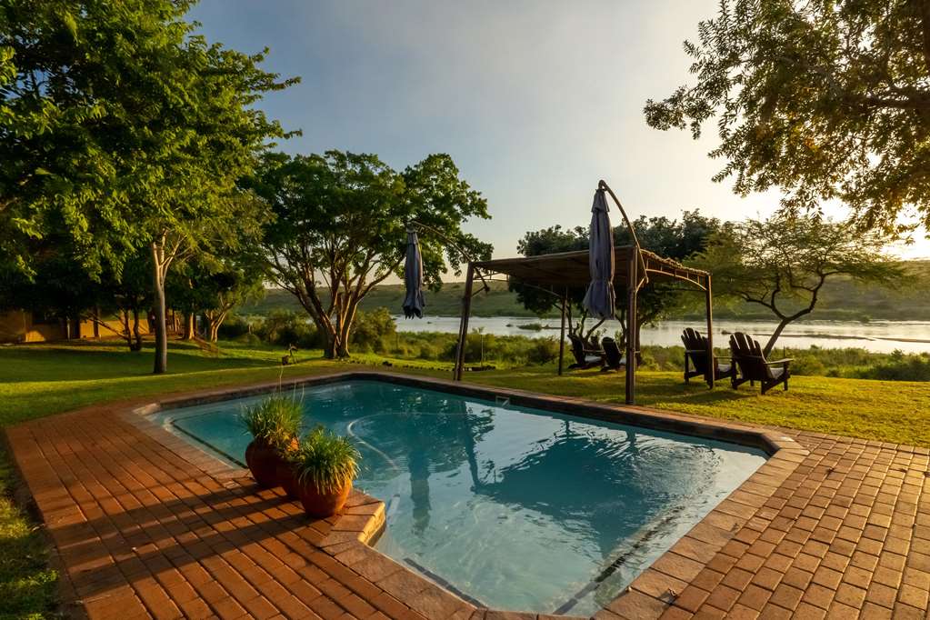 crocodile bridge safari lodge