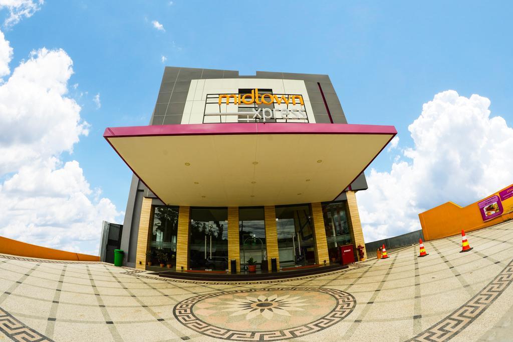 midtown xpress sampit kalimantan tengah