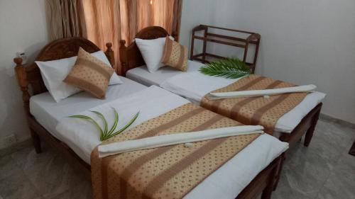 n joy inn