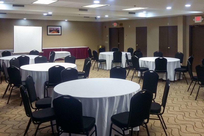 holiday inn express and suites atlanta tucker northlake