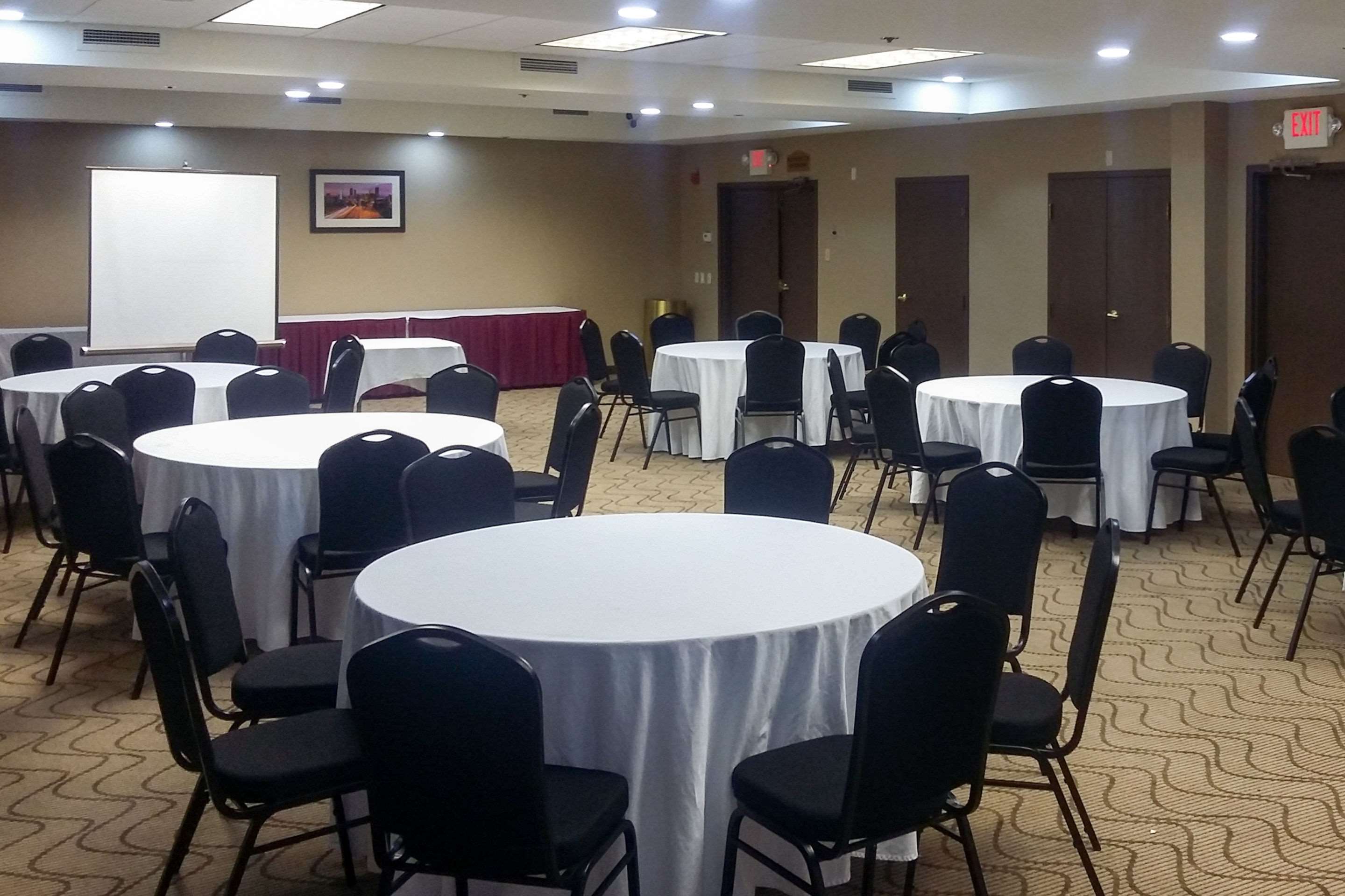 holiday inn express and suites atlanta tucker northlake