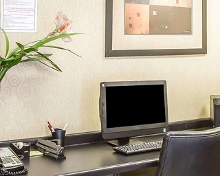 holiday inn express and suites atlanta tucker northlake