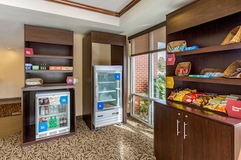comfort suites seaford