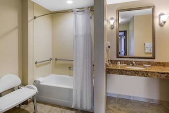 comfort suites seaford