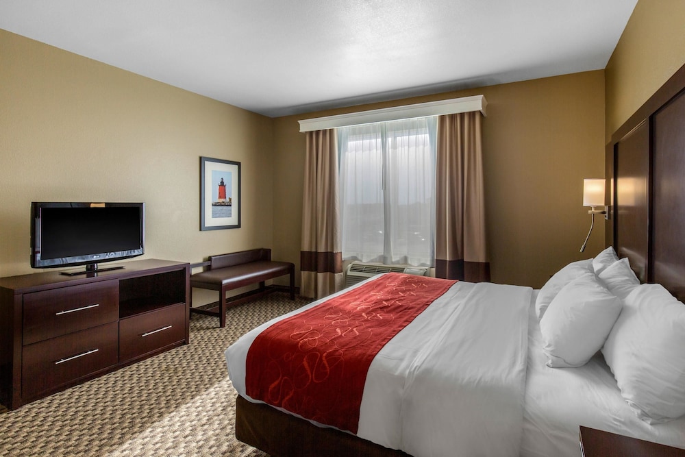 comfort suites seaford