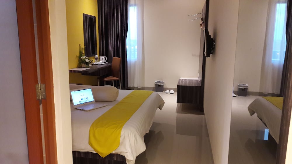 kaliban hotel