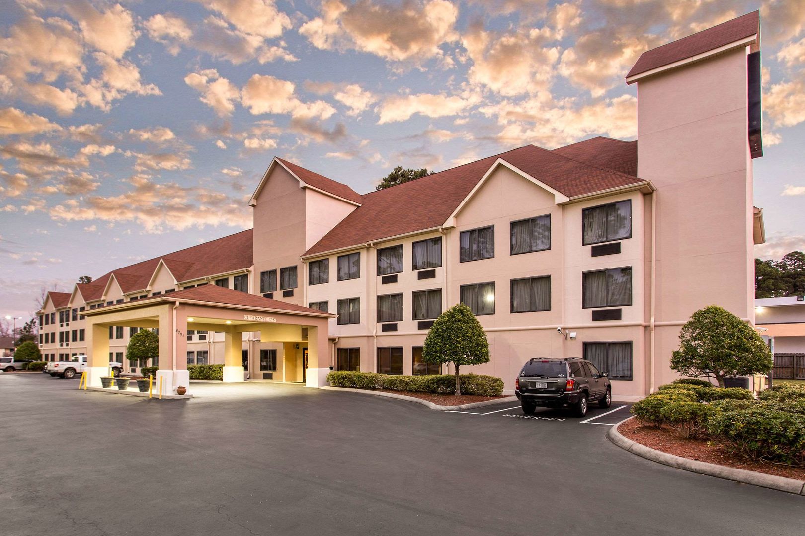 comfort suites wilmington near downtown