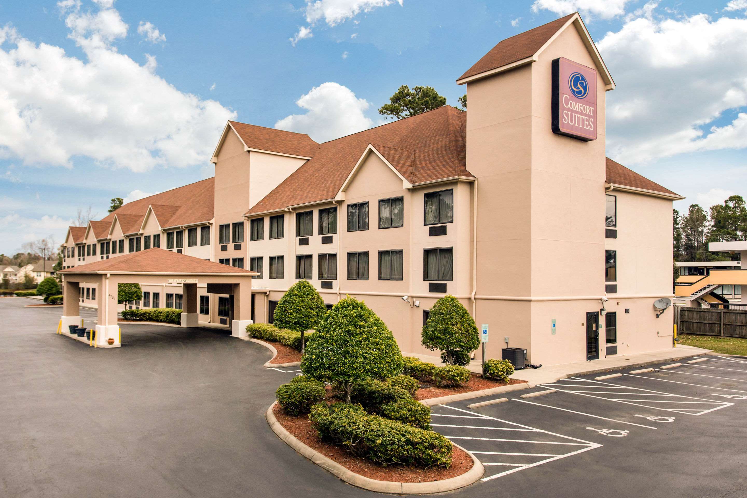 comfort suites wilmington near downtown