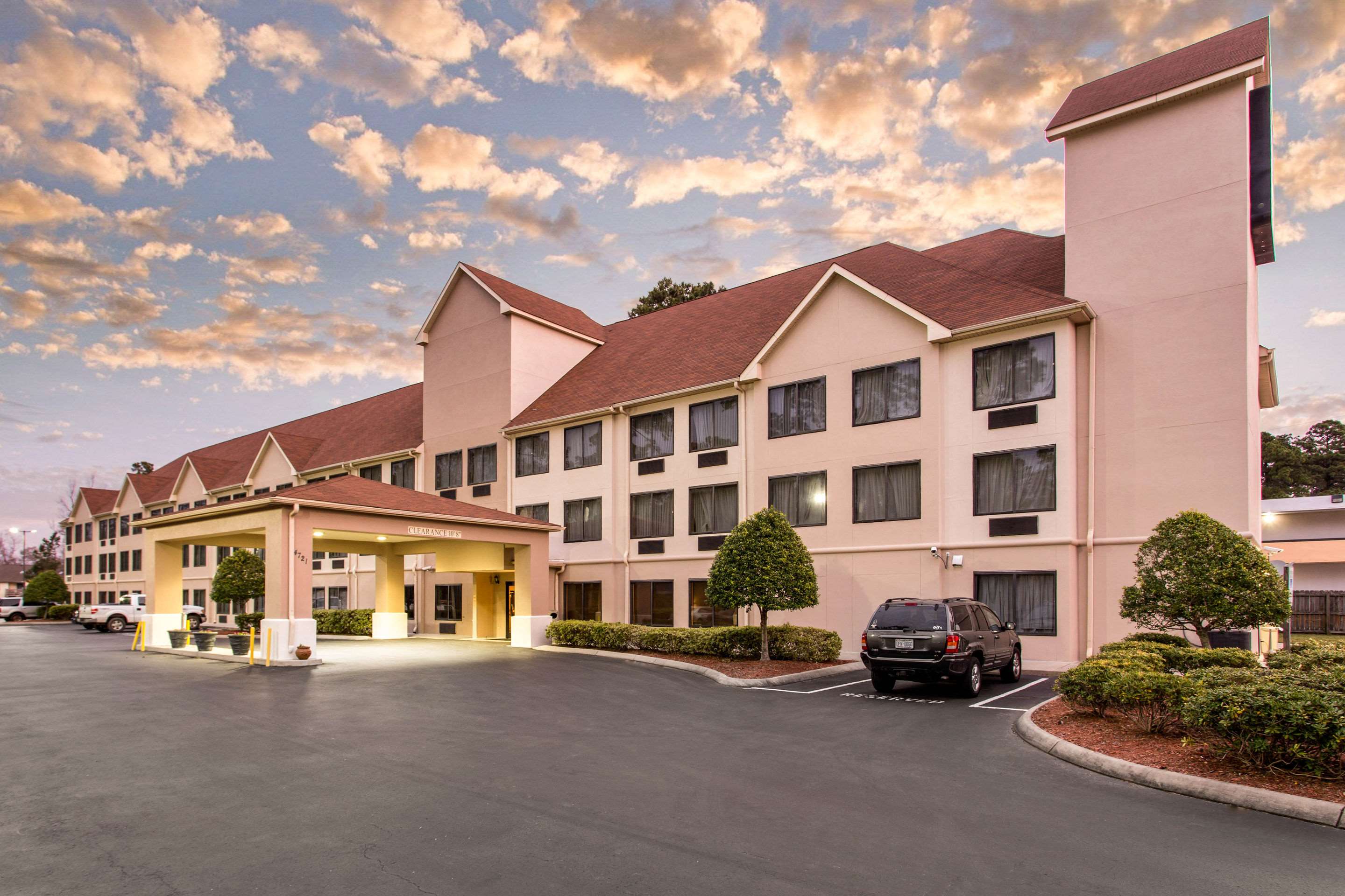 comfort suites wilmington near downtown