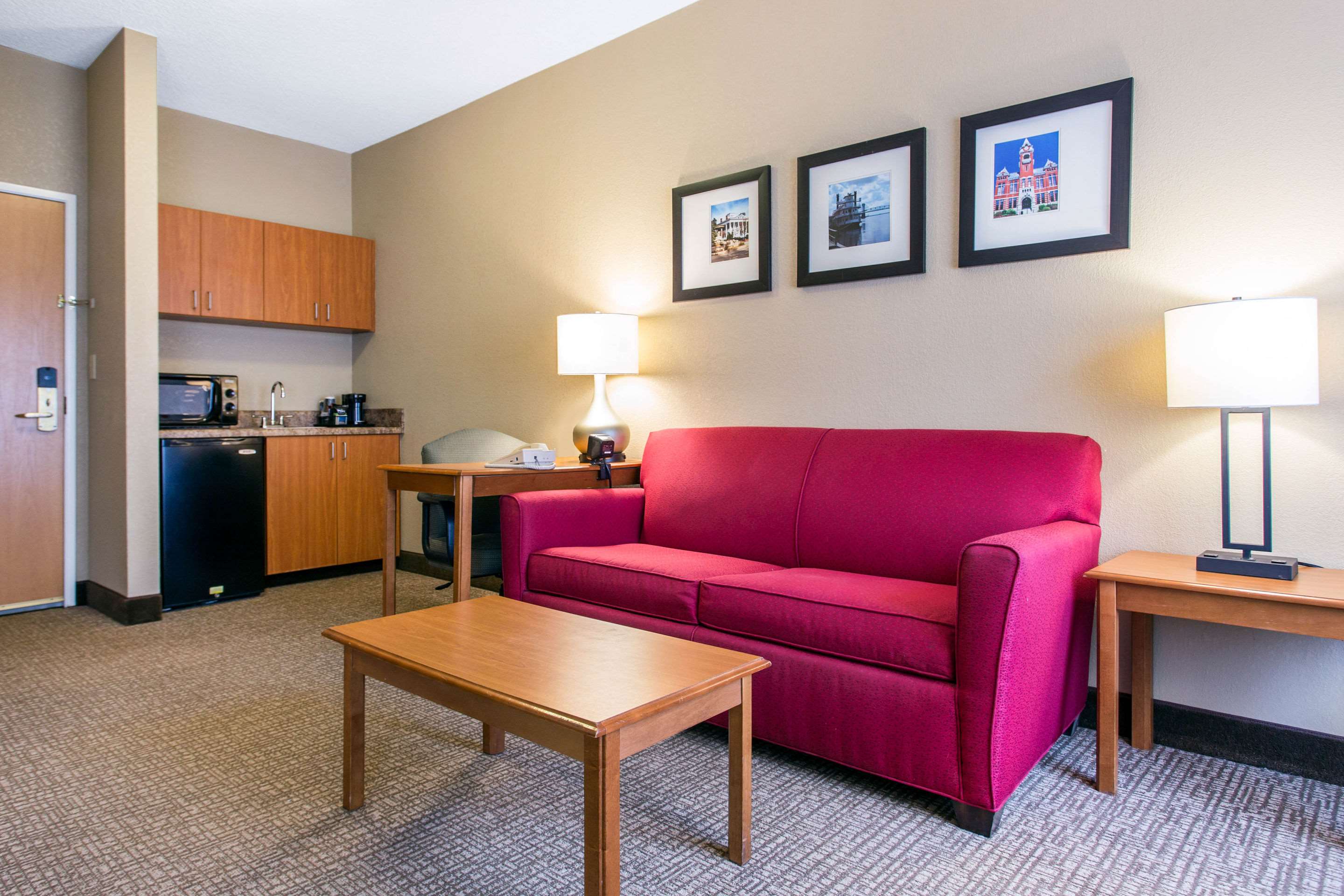 comfort suites wilmington near downtown