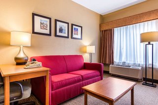 comfort suites wilmington near downtown