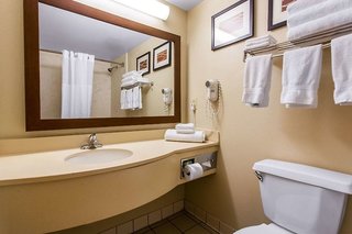 comfort suites wilmington near downtown