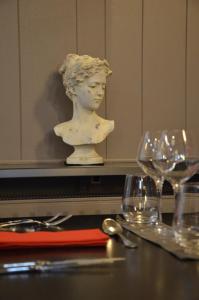 Hotel La Regie,Near Millenary Monument,3 star