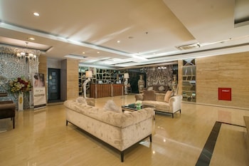 Royal Regantris Cendana ,Jalan Kombes Pol. M. Duryat No. 6 Tegalsari,3 star