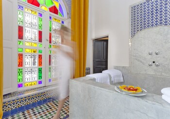 fes