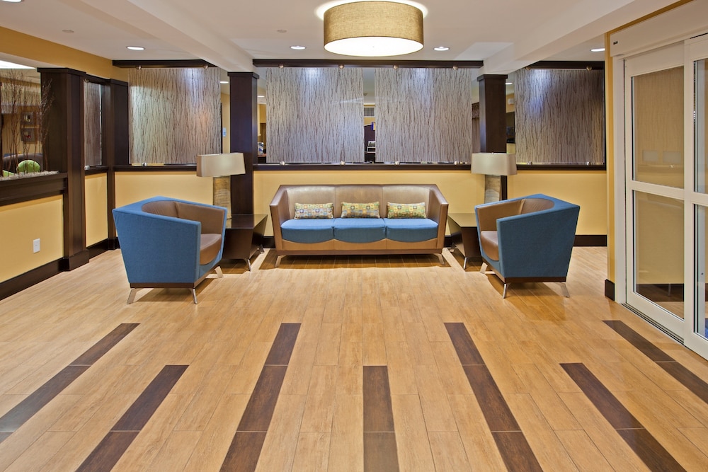 holiday inn express bowling green by ihg