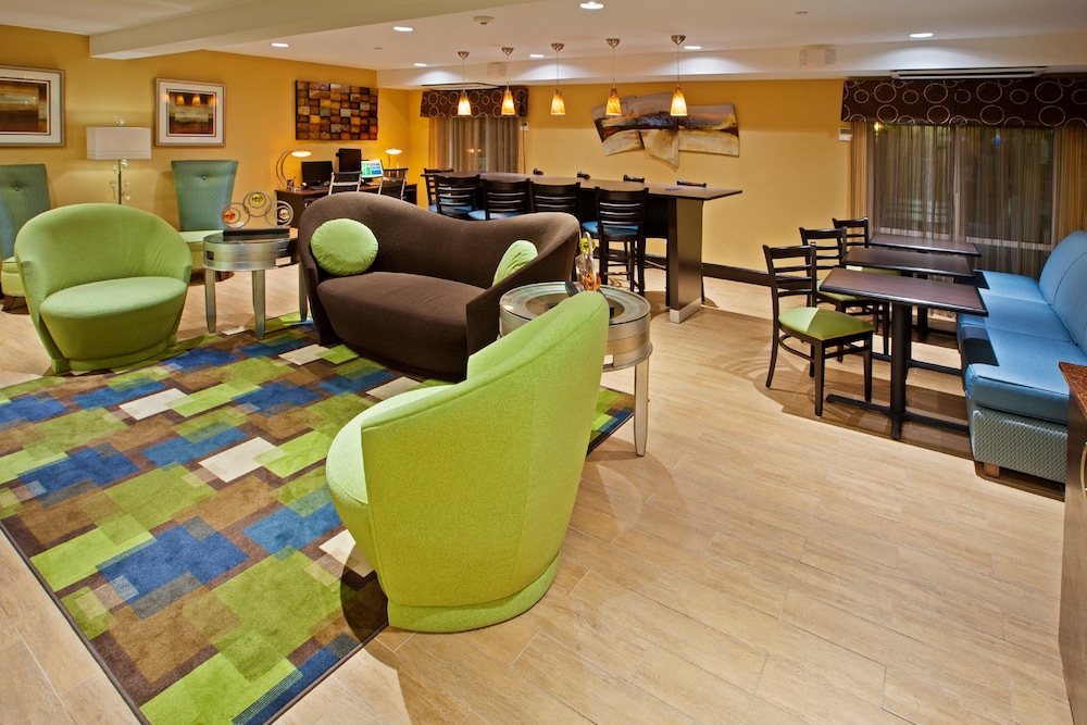 holiday inn express bowling green by ihg