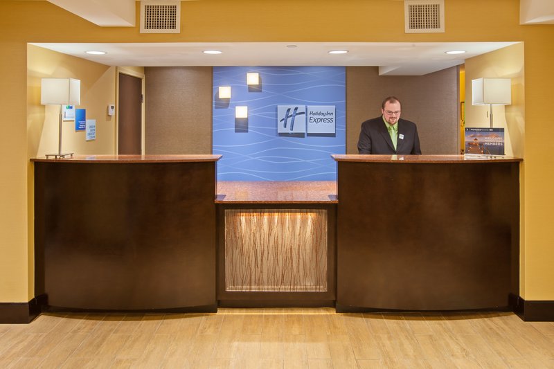 holiday inn express bowling green by ihg