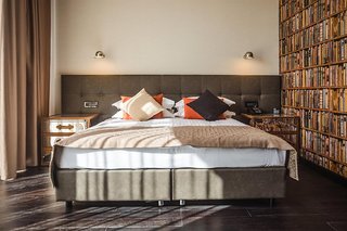 M1 Club Hotel,Odessa>>Odesa,5 star
