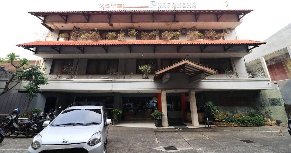 hotel prapancha