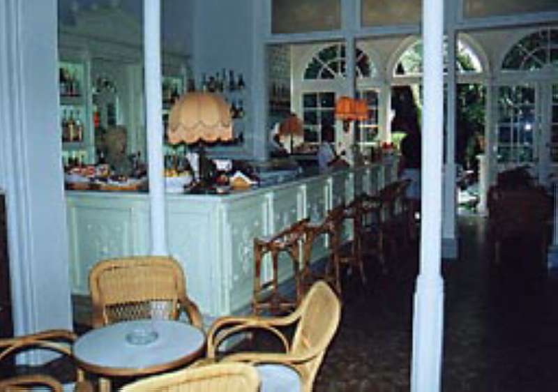 hotel medium romantic