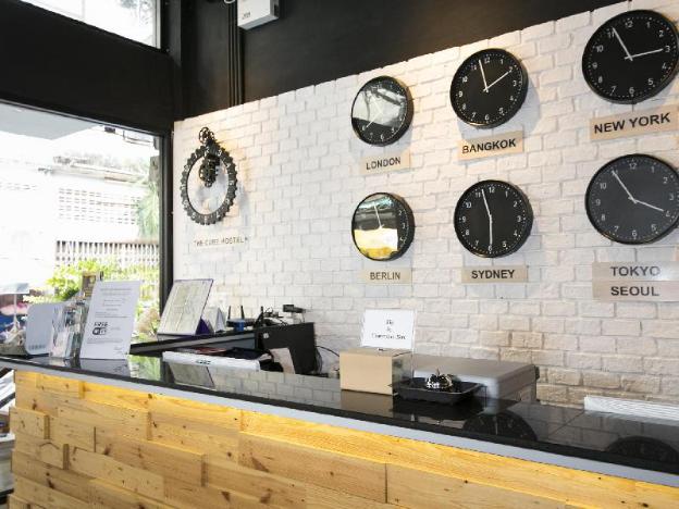 the cube hostel