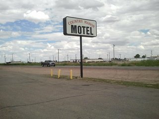 country manor motel watkins