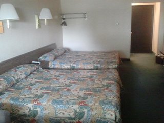 country manor motel watkins