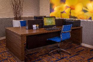 courtyard by marriott richmond west