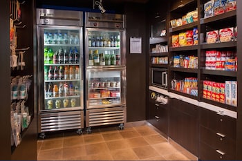 courtyard by marriott richmond west