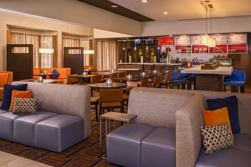 courtyard by marriott richmond west