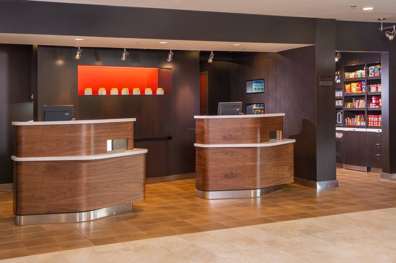 courtyard by marriott richmond west
