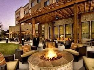 courtyard by marriott wichita falls