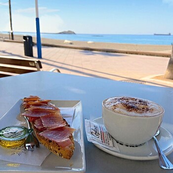 hotel alboran