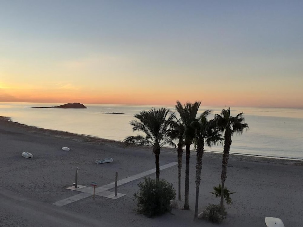 hotel alboran